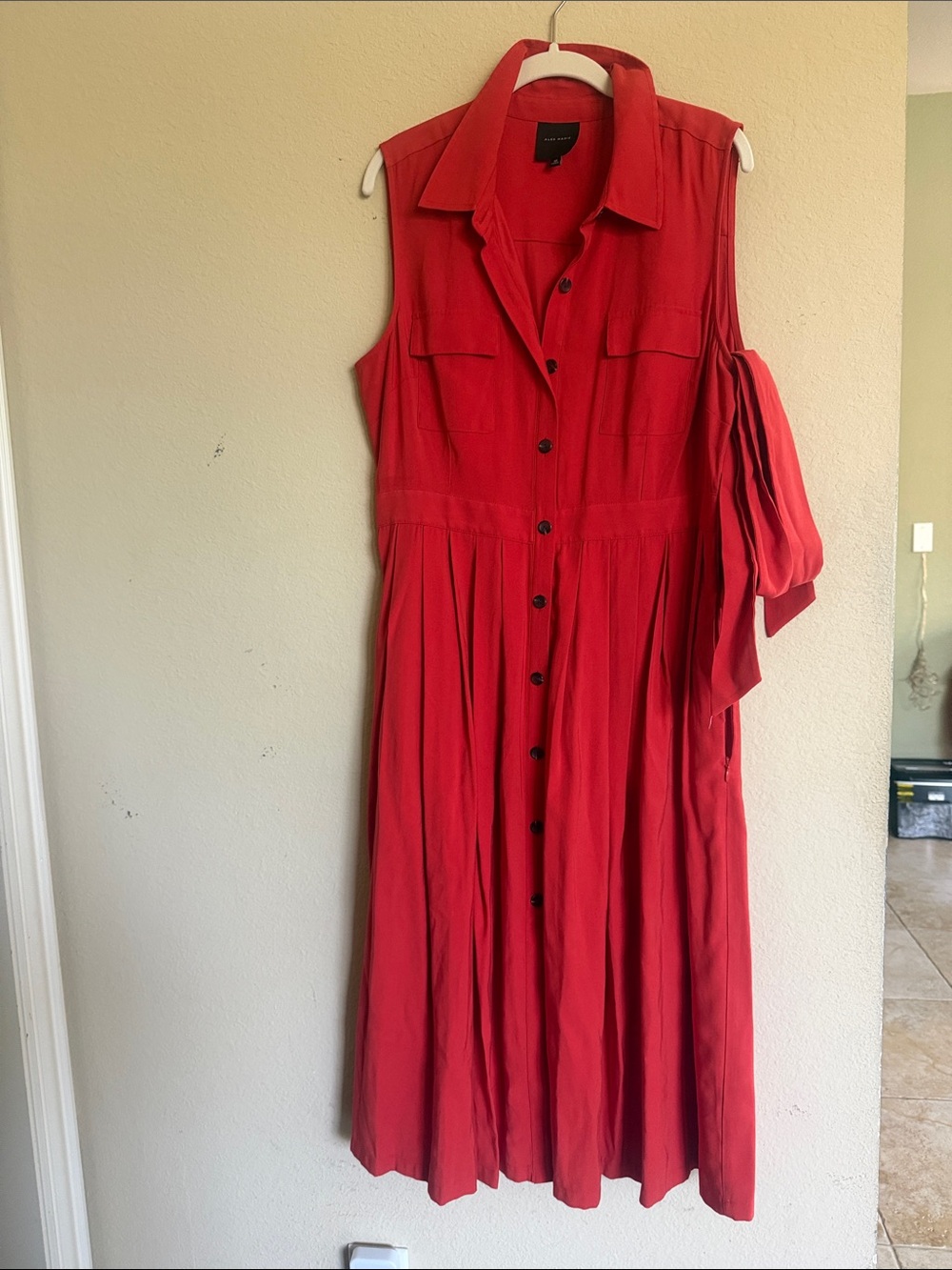 Sleeveless Collared Red Midi Shirt Dress with Button Front